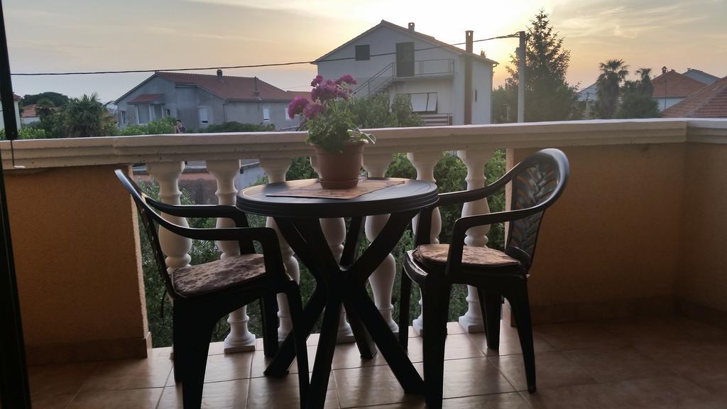 Apartments Dano Sukošan Δωμάτιο φωτογραφία